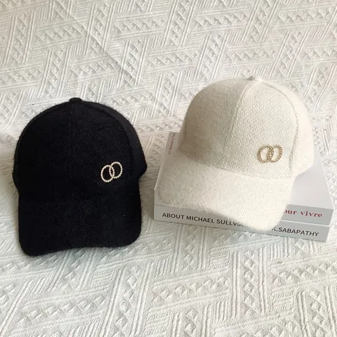 Gorra de Béisbol Elegante de Felpa para Mujer Decoración de Doble Anillo de Diamantes de Imitación Sombrero de Invierno de Chenilla Cálida Color Sólido Ajustable Accesorio de Moda