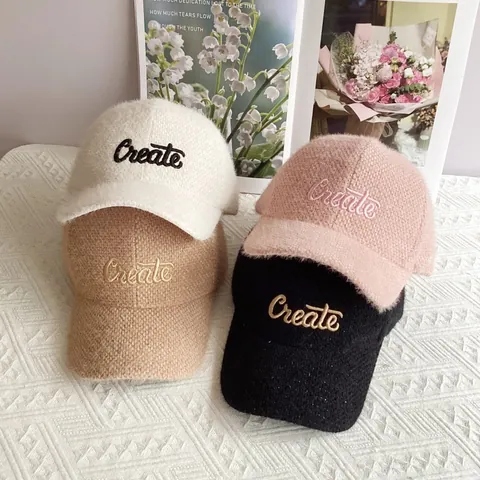 Berretto da Baseball in Ciniglia da Donna Caldo Inverno Autunno Visiera Curva Regolabile Ricamo Lettere Create Moda Casual Parasole