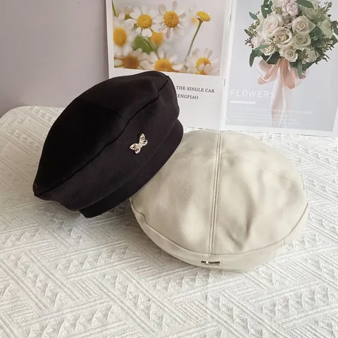 Boina de Lana para Mujer Otoño Invierno Con Hebilla de Mariposa de Metal Estilo Japonés Casual Color Sólido Gorra de Pintor