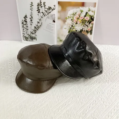 Vintage PU Leather Newsboy Cap For Women British Style Beret Hat Solid Color Flat Top Painter Hat For Autumn Winter
