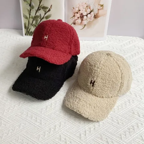 Unisex Lamb Wool Baseball Cap Embroidered Letter H Warm Fuzzy Adjustable Winter Hat For Women Men Outdoor Casual Headwear