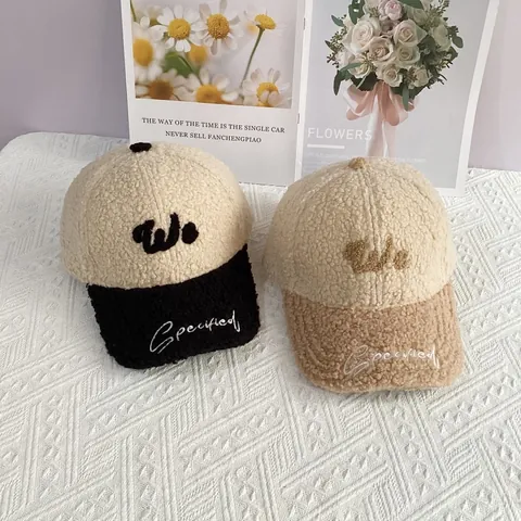 Gorra de Béisbol Sherpa Color Block para Mujer Cálido Sombrero de Lana de Invierno con Bordado de Toalla Ajustable