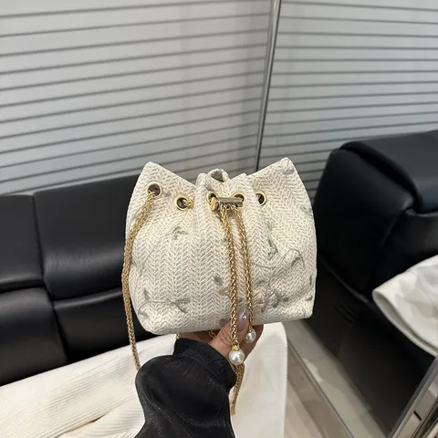 Women's Flower Embroidery Woven Bucket Bag Floral Drawstring Handbag With Artificial Pearl Decoration Metal Chain Strap Shoulder Bag