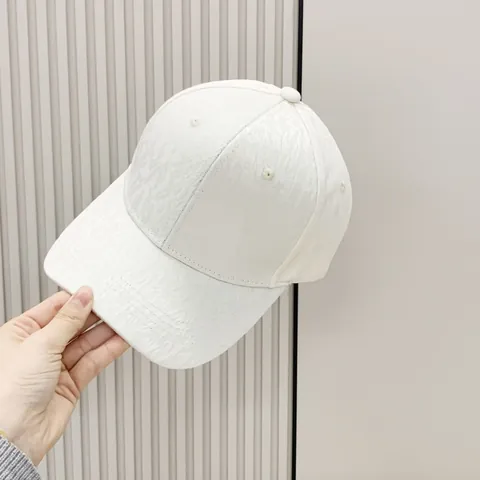 Women Casual Faux Silk Satin Jacquard Baseball Cap Breathable Sunshade Curved Brim Adjustable Fashion Hat For Daily Outdoor