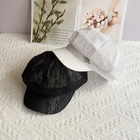 Damen Spitze Hohl Schirmmütze Atmungsaktiv Sommer Sonnenhut Süß Blumig Achteckige Mütze Herz Dekor Elegant Baker Boy Hut