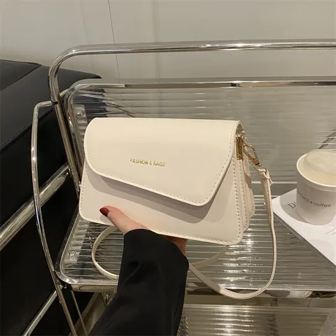 Bolso de Axila de Cuero PU Urbano Minimalista para Mujer con Letras Doradas Bolso de Hombro Cuadrado Bolso Bandolera de Diario