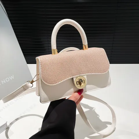Damen Mode Spleiß PU-Leder Handtasche Texturierte Klappe Kleine Quadratische Umhängetasche Mit Goldenem Drehverschluss Schultertasche