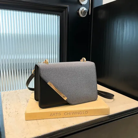 Bolso de Bandolera de Cuero PU Minimalista para Mujer Moda Color de Contraste Bolso Cuadrado Pequeño Con Decoración de Metal