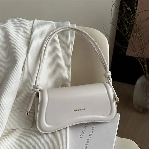 Bolso de Axila Minimalista de Cuero PU Para Mujer Bolso de Hombro de Color Sólido Con Correa con Nudos Elegante Bolso de Mano para el Trabajo Bolso Baguette Versátil