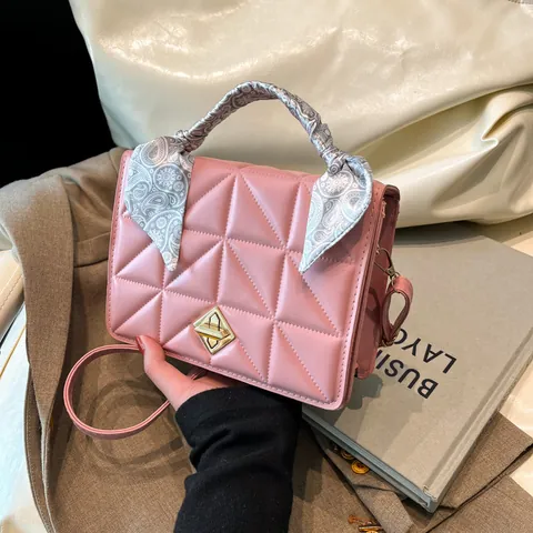 Bolso Bandolera Acolchado para Mujer Cuero PU Bolso de Mano Cuadrado Pequeño Con Asa Decorada con Pañuelo de Satén Cerradura Metálica