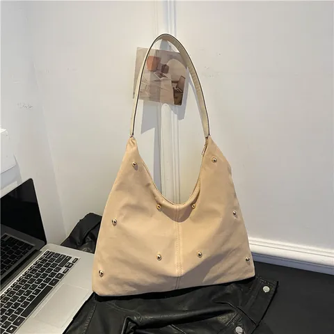 Women Large Capacity Velvet Tote Bag Vintage Rivet Shoulder Bag Urban Minimalist Hobo Bag For Daily Commuting Office Work