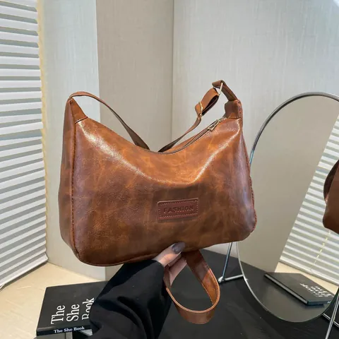Damen Vintage PU Leder Umhängetasche Fashion Patch Hobo Bag Pendeln Tragetasche Mit Verstellbarem Riemen Große Kapazität Nischen Handtasche