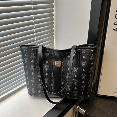 Grote Capaciteit Tote Bag Voor Vrouwen Vintage Beer Patroon PU Leer Schoudertas Casual Woon-werkverkeer Handtas Met Metalen Gesp