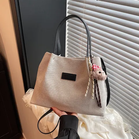 Women Large Capacity Canvas Tote Bag Casual Fashion Shoulder Bag With Cartoon Pendant Minimalist Contrast Color Handbag