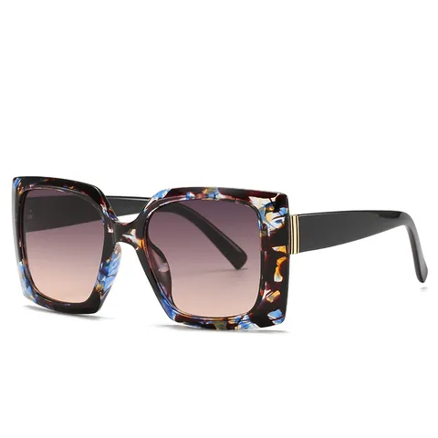 Oversized Square Sunglasses For Women Vintage Big Frame UV400 Protection Fashion Shades With Metal Trim Contrast Temple