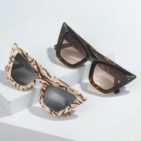 Lunettes de Soleil Œil de Chat Vintage Fashion pour Femmes Hommes Monture PC Lentilles AC Protection UV400 Tendance Oversize