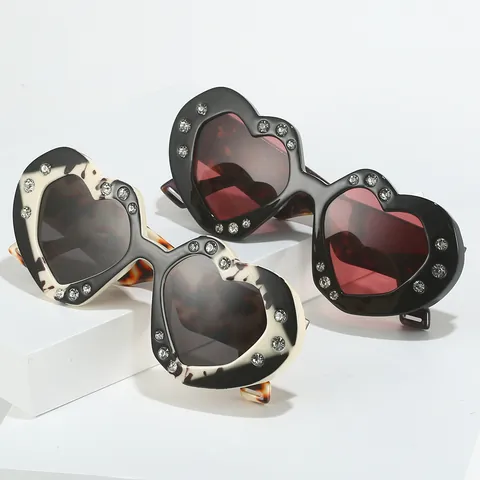 Occhiali da Sole Donna a Forma di Cuore con Strass Retro UV400 Montura in PC Motivo Leopardato per Festa Vacanza Viaggio