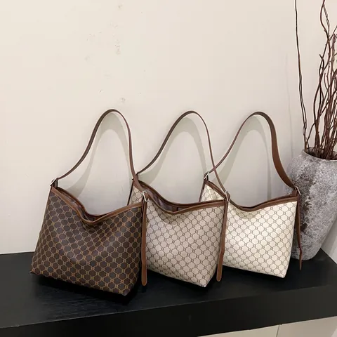Women's Retro Monogram Tote Bag PU Leather Large Capacity Shoulder Bag Vintage Triomphe Pattern Daily Commute Bag
