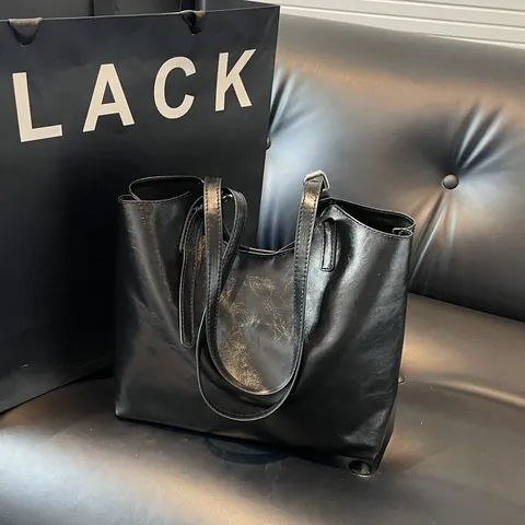 Minimalistische Olie Was PU Leer Ruime Tote Bag Voor Vrouwen Retro Woon-werkverkeer Schouder Oksel Tas Verstelbare Handtas