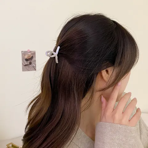 Minimalist Glitter Hair Claw Clip Small Resin Hair Catch For Women Sweet Cute Daily Hairstyling Decorative Hair Accessory
