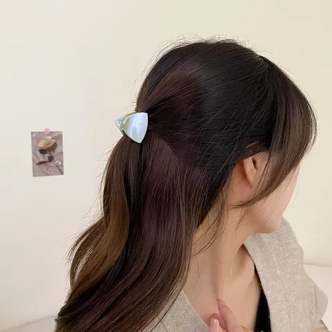 Mini Triangle Hair Claw Clip Glitter Geometric Plastic Hair Clamp Cute Small Hairpins Hair Accessories For Women Girls