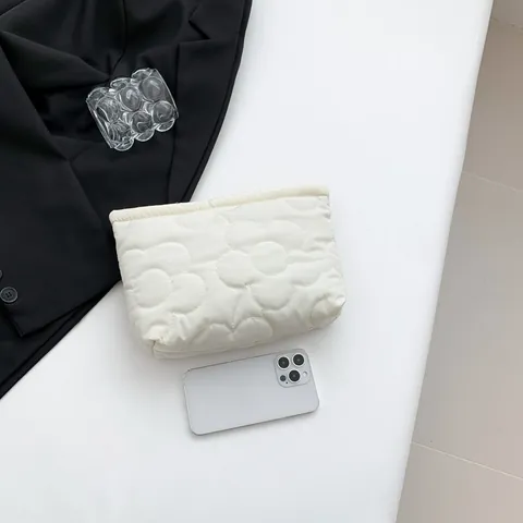 Women Quilted Floral Clutch Bag Fashion Minimalist Cotton Padded Makeup Storage Handbag Daily Casual Organizer Bag