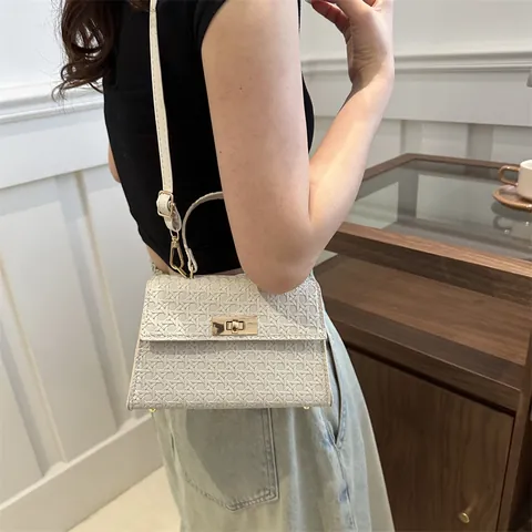 Woven Pattern PU Leather Small Square Crossbody Bag For Women Minimalist Fashion Shoulder Handbag With Metallic Lock Purse