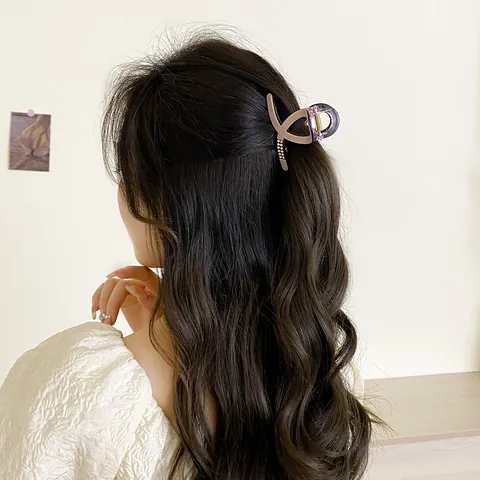 Elegant Acrylic Rhinestone Hair Claw Clip For Women Girls Small Cross Design Non-Slip Hair Clamp For Bun Styling Accessories