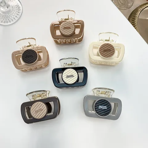 Französische Minimalistische Geometrische Rechteckige Haarklammern Mit Buchstaben-Kreis-Dekor Für Damen Acryl Große Haarkralle Elegantes Styling-Zubehör