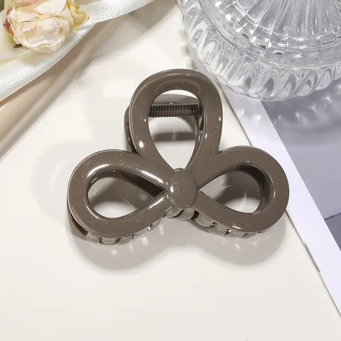 Elegant Acrylic Hollow Clover Bow Hair Claw Clip With Glitter Large 8cm Shark Clip For Women Hair Styling Accessories