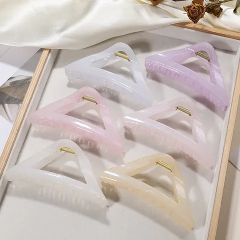 Damen Große Dreieck Geometrische Haarklammer Rutschfeste Haifischklammer Mit Feinem Schimmer Elegante Polycarbonat Haarschmuck