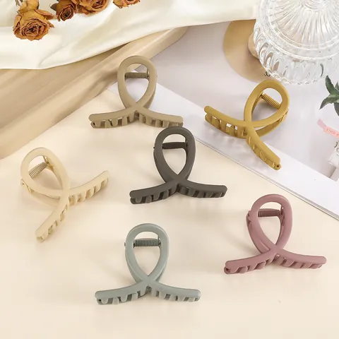 Elegante Matte Kreuz Haarklammer Für Damen Einfache Einfarbige Haarkrabbe Clip Rutschfeste Mittlere Haarbacken Clip Styling Accessoires
