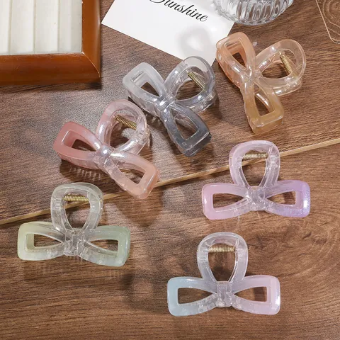 Fashion Butterfly Bow Hair Claw Clip Glitter Gradient Resin Hairpin Elegant Hair Accessories For Women Daily Styling Hair Grip