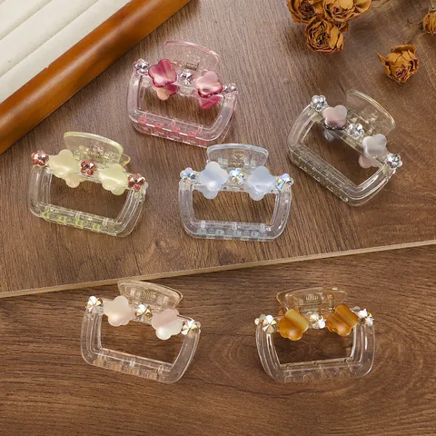 Transparent Acrylic Hair Claw Clip With Rhinestone Leaf Flower Elegant Hair Styling Accessory For Women Hair Decoration