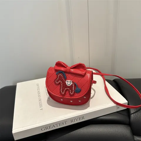 Süße Kinder Rote Umhängetasche Mit Schleife Und Pony Stickerei Herz Druck PU Leder Mini Schultertasche Für Mädchen Geschenk
