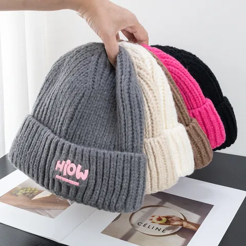 Women Winter Warm Beanie Hat Knitted Acrylic Ribbed Cold Cap With Letter Patch Casual Minimalist Daily Outdoor Wear