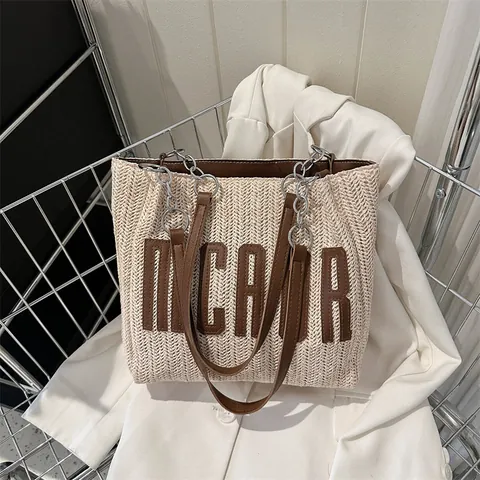 Trendige Stroh Gewebte Tote Bag Damen Große Kapazität Minimalistische Sommer Strand Eimertasche Mit Buchstaben Patch Kette
