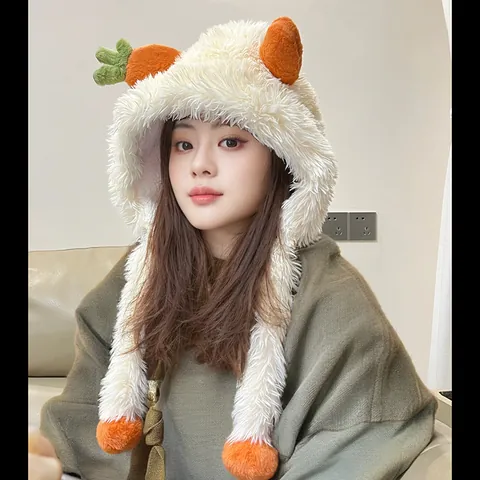 Bonnet à Rabats en Peluche Carotte Mignon Femme Hiver Chaud Lei Feng Avec Pompons Dessin Animé Kawaii Extérieur Coupe-vent