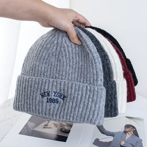 Women's Knitted Beanie Hat Winter Warm Wool Blend Embroidered NEW YORK 1986 Cuffed Ribbed Knit Cap Daily Casual Fashion Headwear