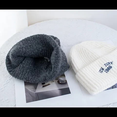 Women's Knitted Beanie Hat Winter Warm Wool Blend Embroidered NEW YORK 1986 Cuffed Ribbed Knit Cap Daily Casual Fashion Headwear