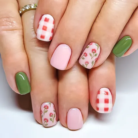 Short Square Press On Nails Floral Plaid Design Pink Green Sweet Artificial Fingernails For Women Daily Manicure Nail Art