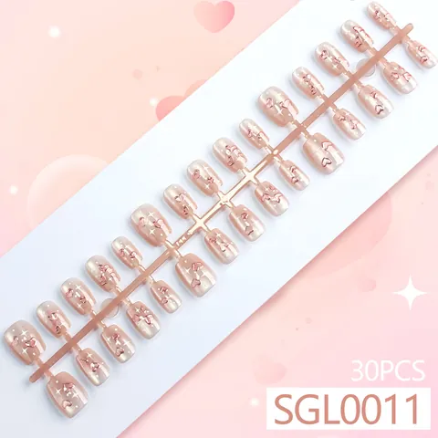 Unghie Finte Da Premere Rosa Dolci Forma A Trapezio Corta Motivo 3D Cuore Stella Metallico Occhio Di Gatto Lucido Donna Decorazione
