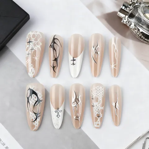 Gothic Dark French Press-on Nails Mit Katzenaugen-Effekt Silber Flüssigmetall Spitze Kreuz Sterne Design Lange Stiletto Form