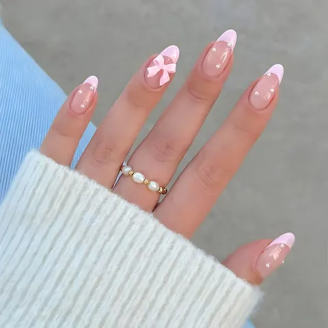 Unghie Finte French Rosa Con Fiocco 3D E Decorazione Di Künstliche Perle Stile Dolce A Forma Di Mandorλα Per Donna
