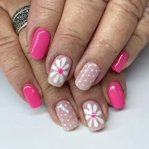 Short Square Press On Nails Pink White Polka Dot Daisy Pattern Glossy Fake Nails For Women Daily Manicure Art Decoration
