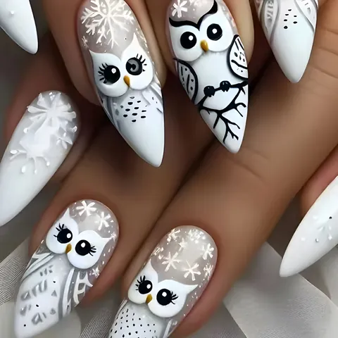 Christmas Artificial Nails With Owl And Snowflake Designs Short Almond French Style Fake Nails For Women Holiday Decorative Manicure