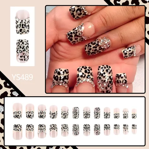 Kurze Quadratische Leopard Print Künstliche Fingernägel Mit Silber Strass Und Glitzer Süß Cool Französischer Stil Nägel
