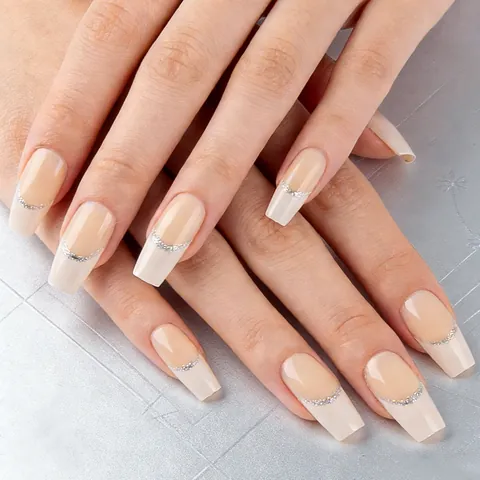 Lange Coffin Press On Nägel Französischer Stil Nude Pink Weiße Spitze Mit Silbernen Glitzerlinien Elegante Kunstnägel Set Für Damen