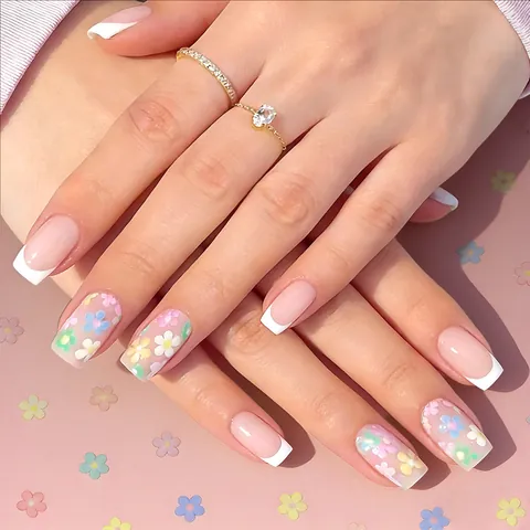 Simpatiche Unghie a Pressione Quadrate Corte Con Punta Bianca Francese E Motivi Floreali Colorati Punte Per Unghie Finte Per Donna