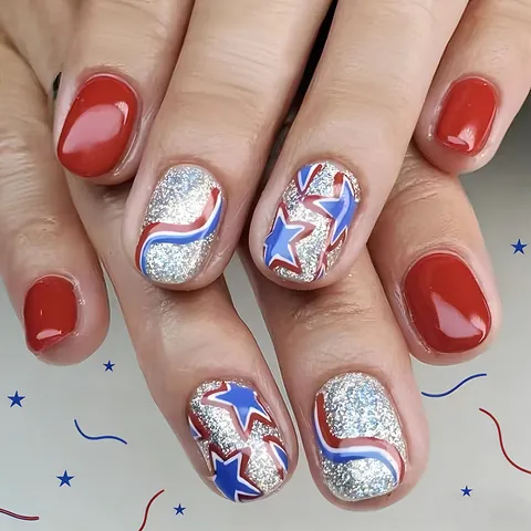 Faux Ongles à Presser Jour de l'Indépendance Court Carré Européen Brillant Motivo Étoiles et Rayures Design Drapeau USA